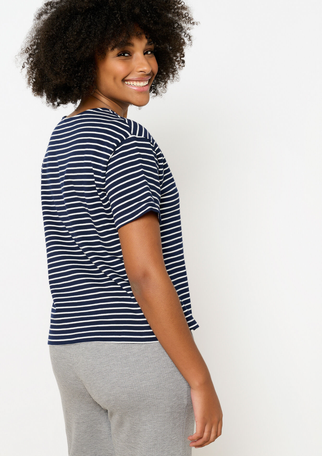Gestreepte T-shirt met korte mouwen, Gestreepte T-shirt met korte mouwen - NAVY BASIC - 02301632_2723