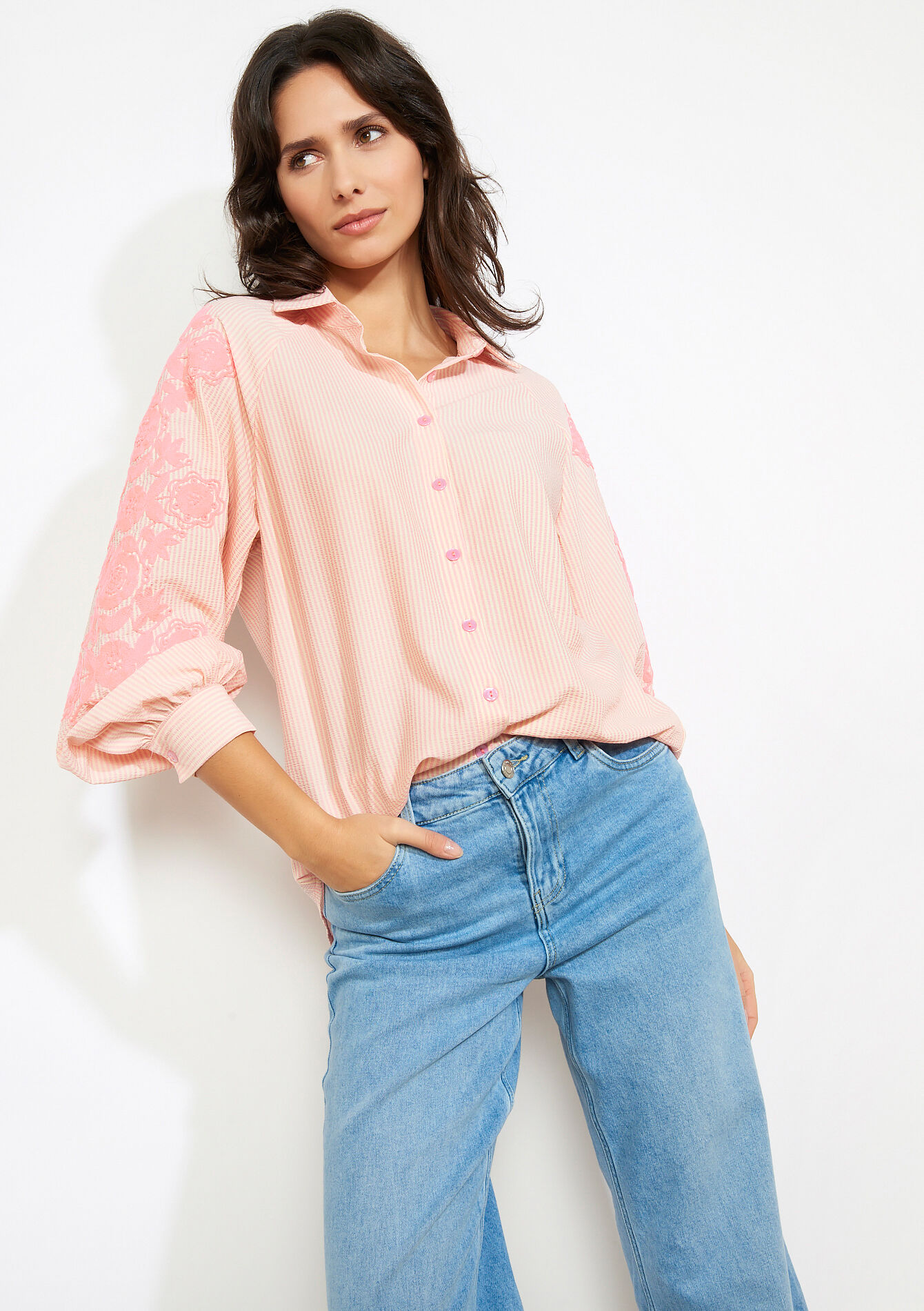 Losvallende blouse met borduursels, Losvallende blouse met borduursels - PASTEL PEACH - 05703032_1974