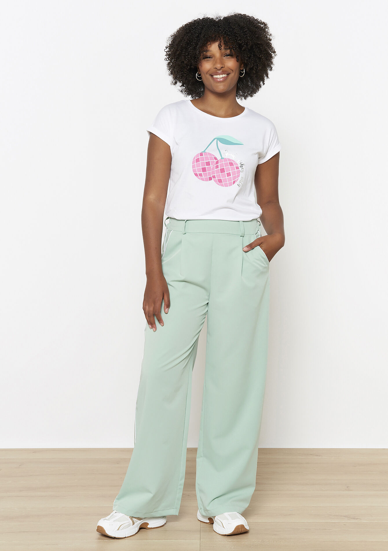 Soepelvallende contrastbroek - ALMOND GREEN - 06600967_1724