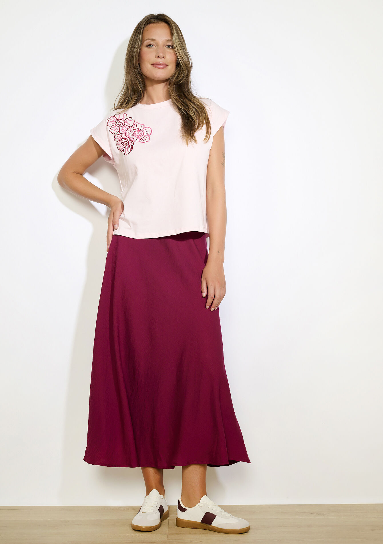 T-shirt met geborduurde bloemen, T-shirt met geborduurde bloemen - PINK BUBBLEGUM - 02301894_1477