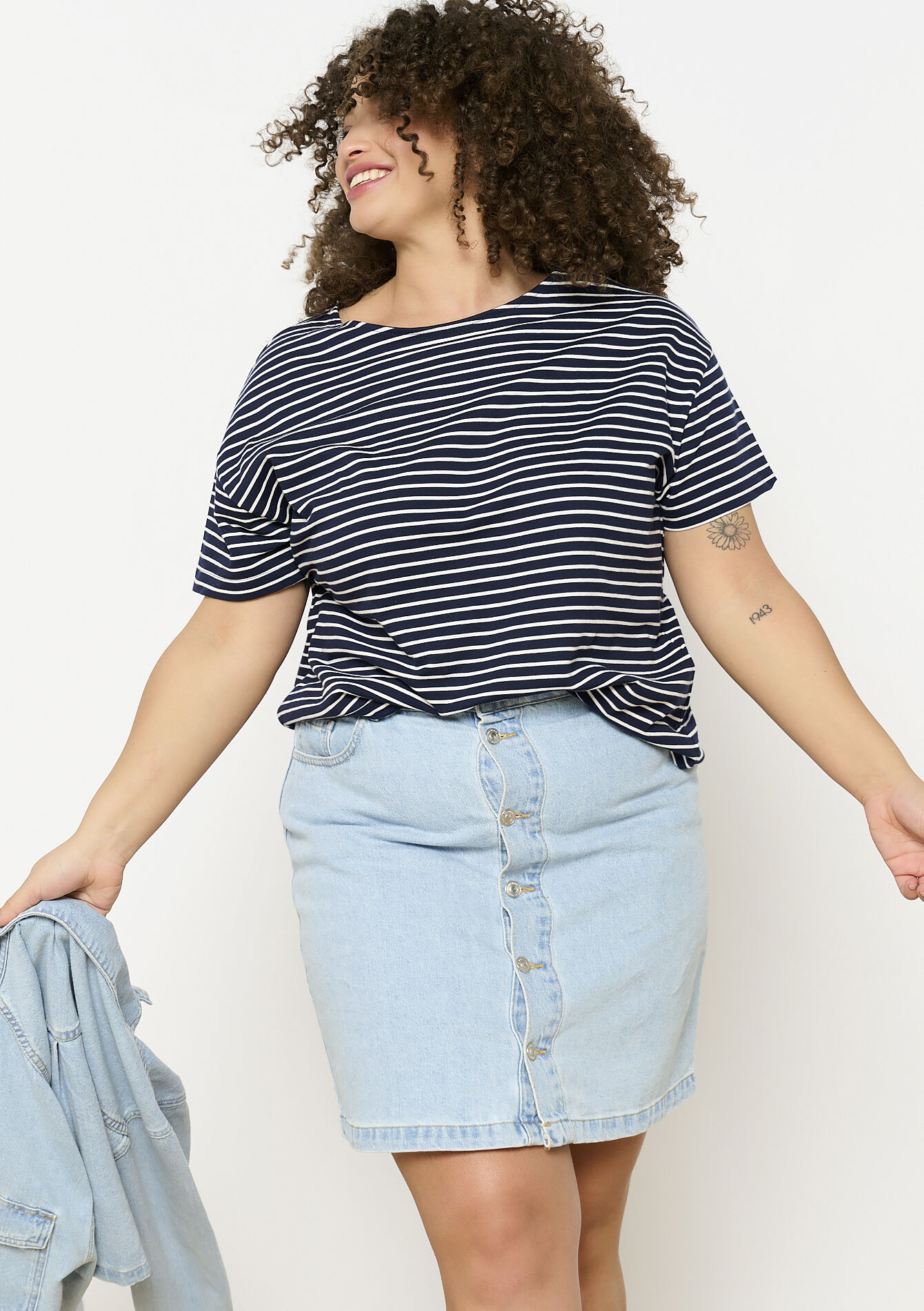 Gestreepte T-shirt met korte mouwen, Gestreepte T-shirt met korte mouwen - NAVY BASIC - 02301632_2723