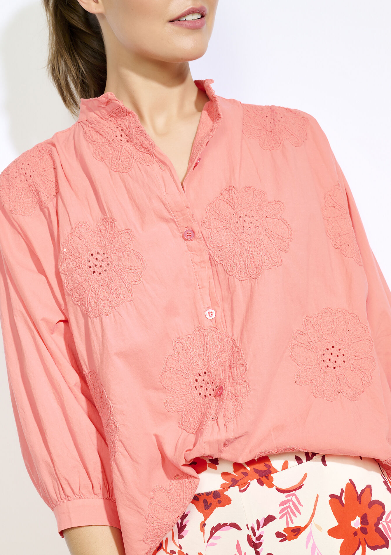Blouse met broderie anglaise, Blouse met broderie anglaise - CORAL BRIGHT - 05702886_2007