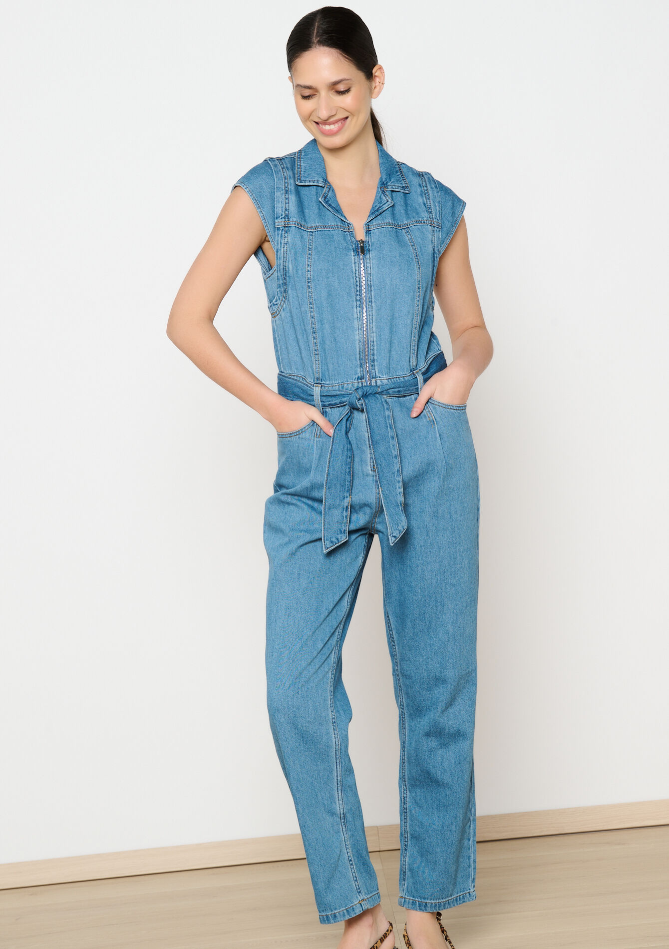 Mouwloze denim jumpsuit, Mouwloze denim jumpsuit - MEDIUM BLUE - 22000572_0500