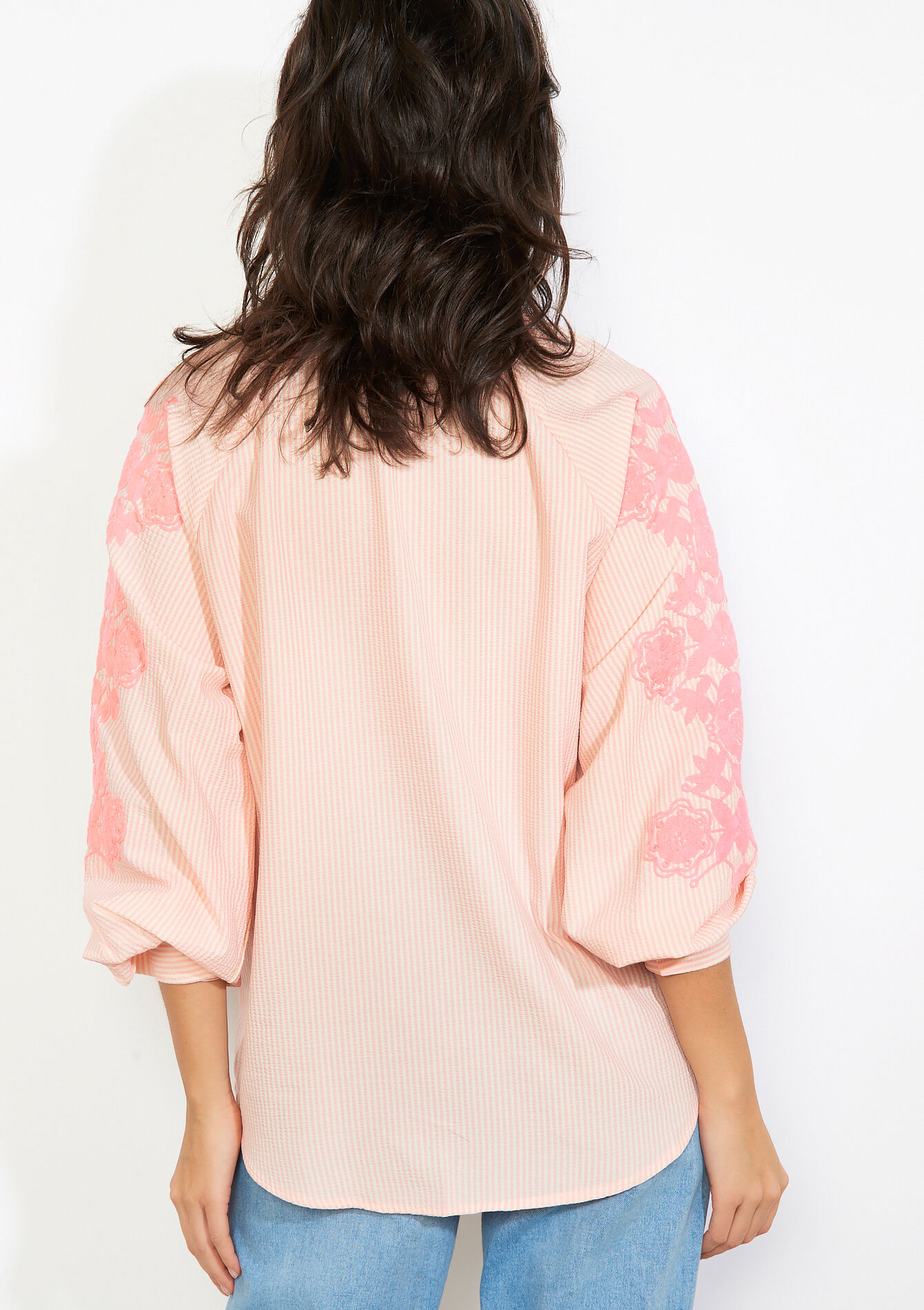 Losvallende blouse met borduursels, Losvallende blouse met borduursels - PASTEL PEACH - 05703032_1974