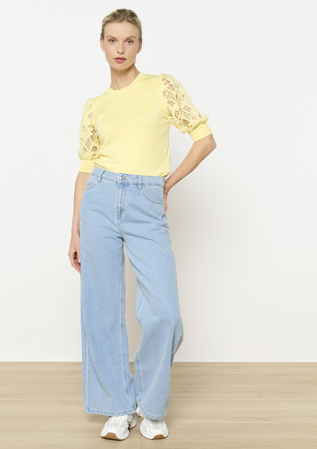 Trui met kanten mouwen, Trui met kanten mouwen - YELLOW PASTEL - 04006832_5004