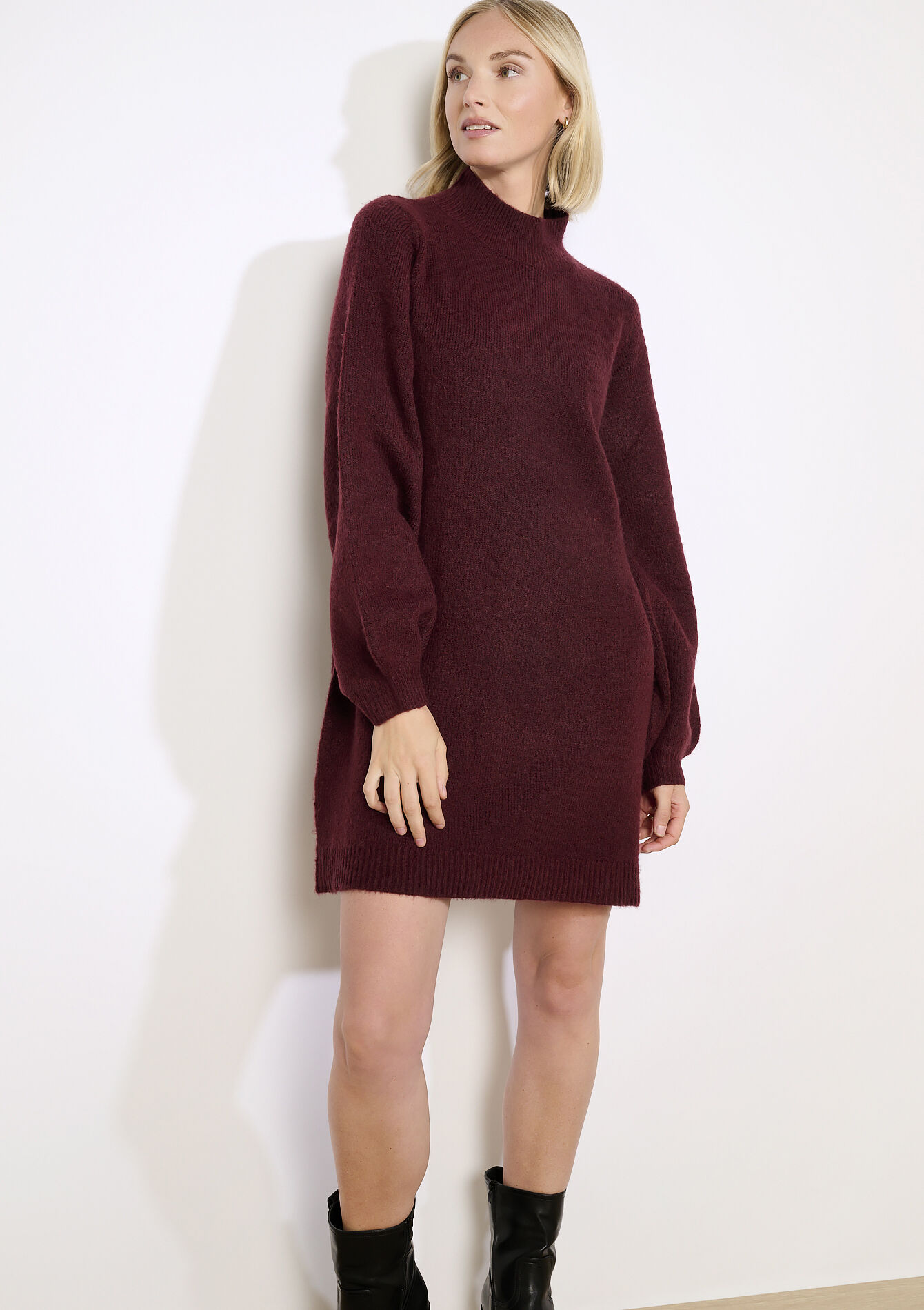 Gebreide jurk met col - BORDEAUX WINE - 08104035_5514