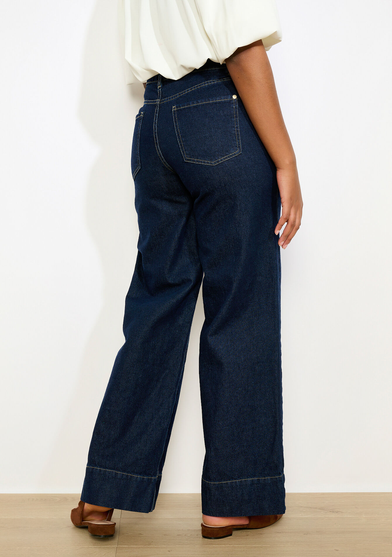 Wijde jeans met sierstiksels, Wijde jeans met sierstiksels - DARK BLUE - 22000657_0501