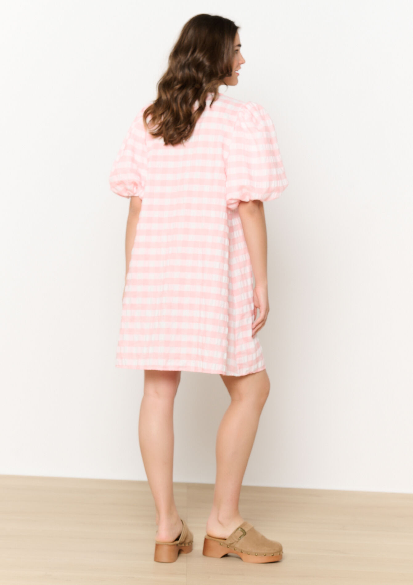 Korte wikkeljurk in vichyruit, Korte wikkeljurk in vichyruit - CORAL PINK - 08104120_1968