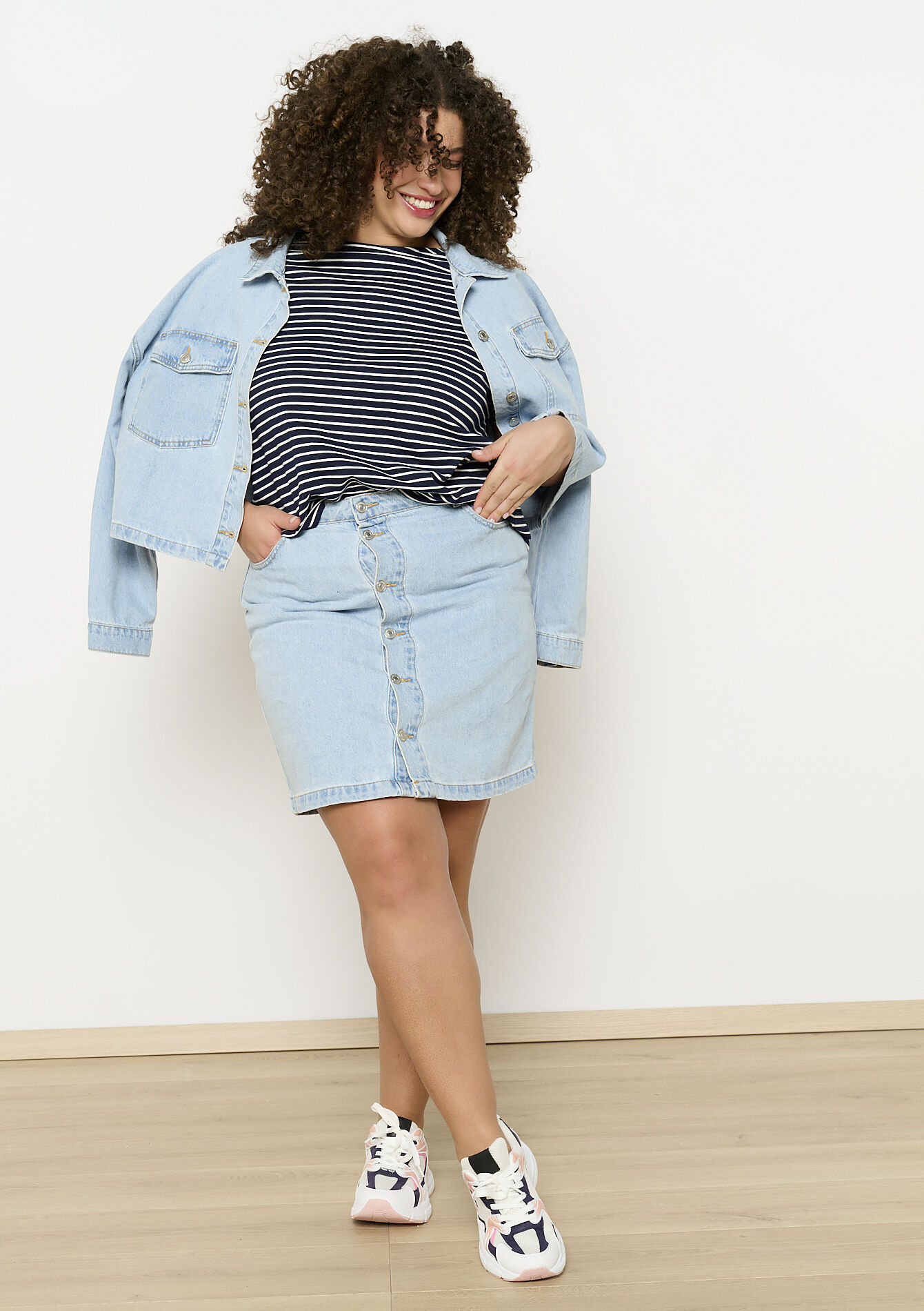 Gestreepte T-shirt met korte mouwen, Gestreepte T-shirt met korte mouwen - NAVY BASIC - 02301632_2723