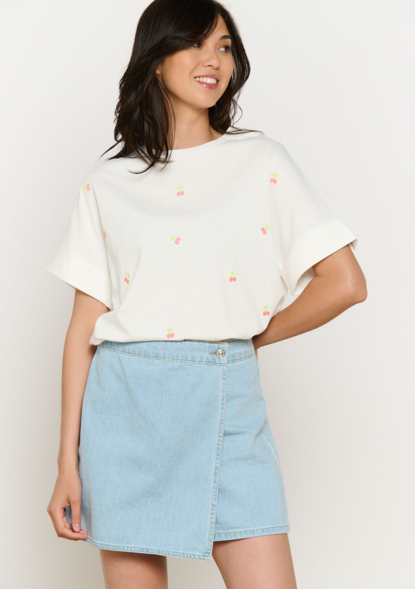 Cherry embroidered T-shirt, Cherry embroidered T-shirt - OFFWHITE - 02301816_1001