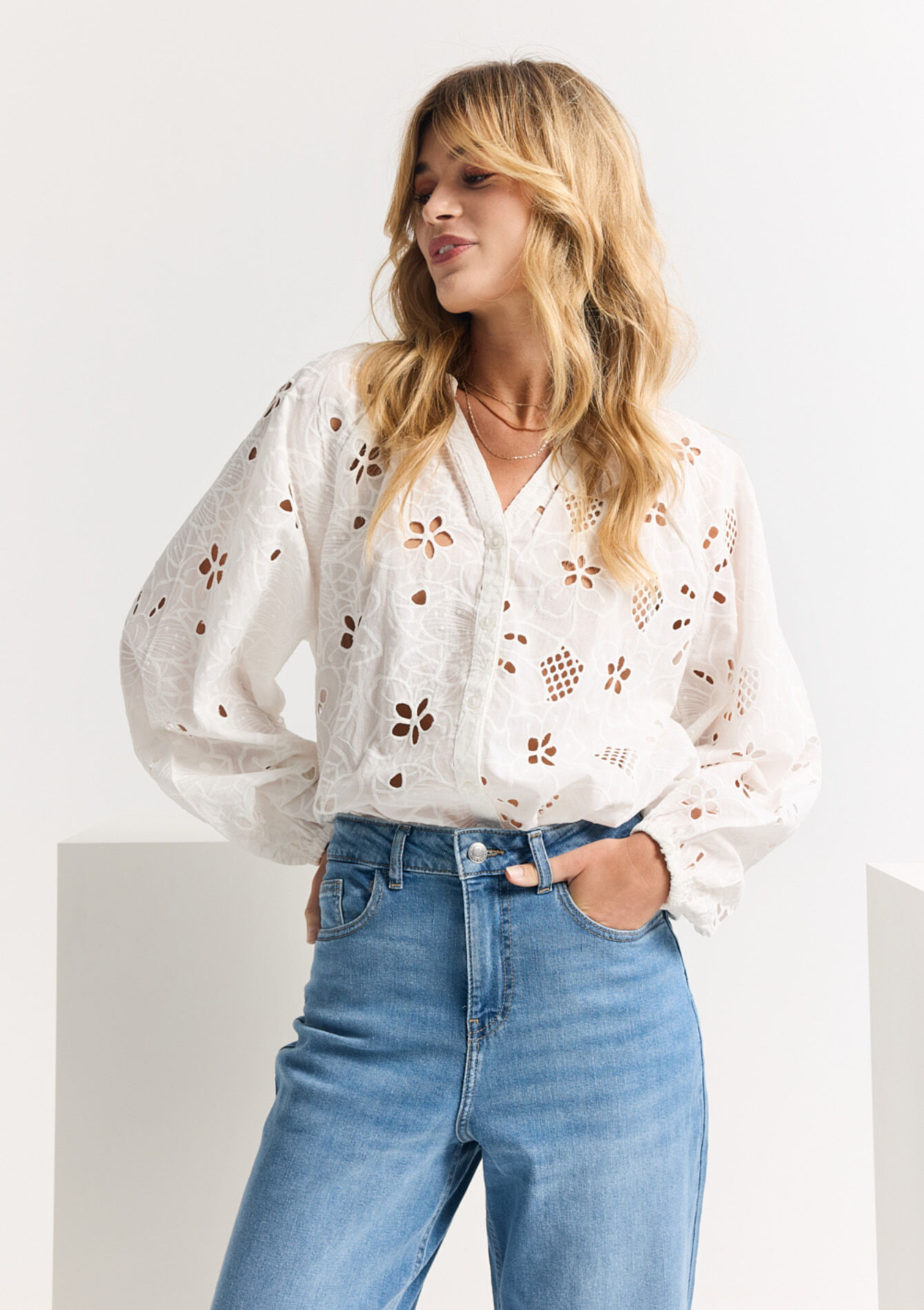 Chemise avec broderie anglaise, Chemise avec broderie anglaise - OPTICAL WHITE - 05702667_1019