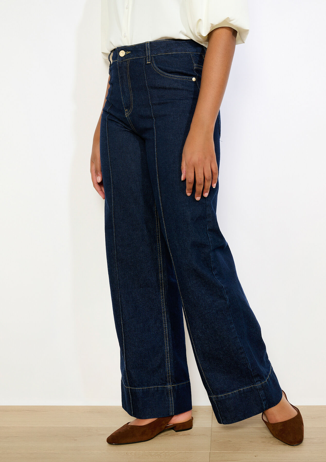 Wijde jeans met sierstiksels, Wijde jeans met sierstiksels - DARK BLUE - 22000657_0501