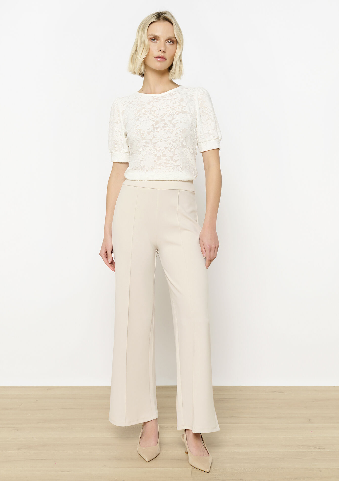 High-waisted fluid trousers, High-waisted fluid trousers - LT BEIGE - 06600947_2527