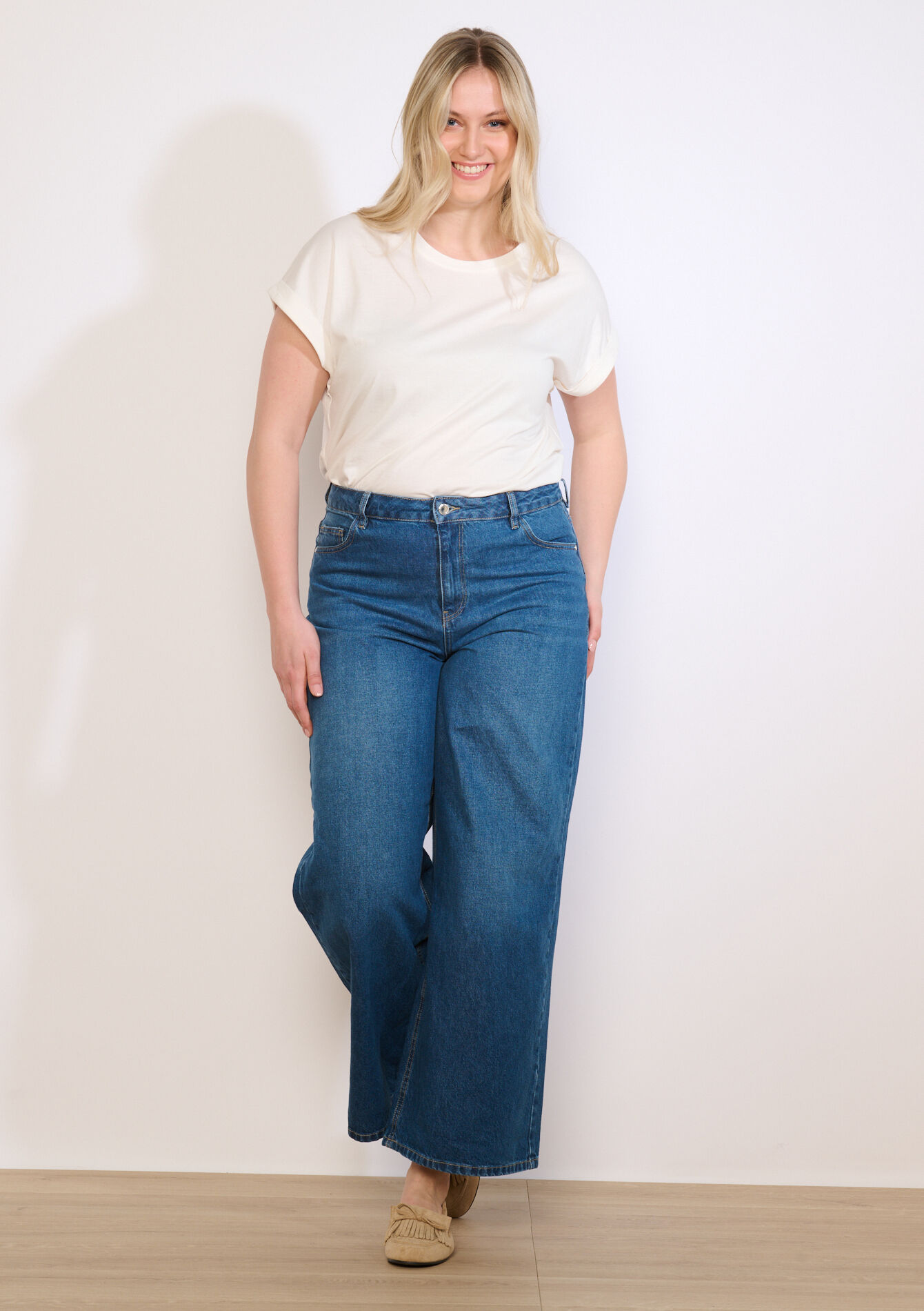 High-waist wide jeans - MEDIUM BLUE - 22000656_0500