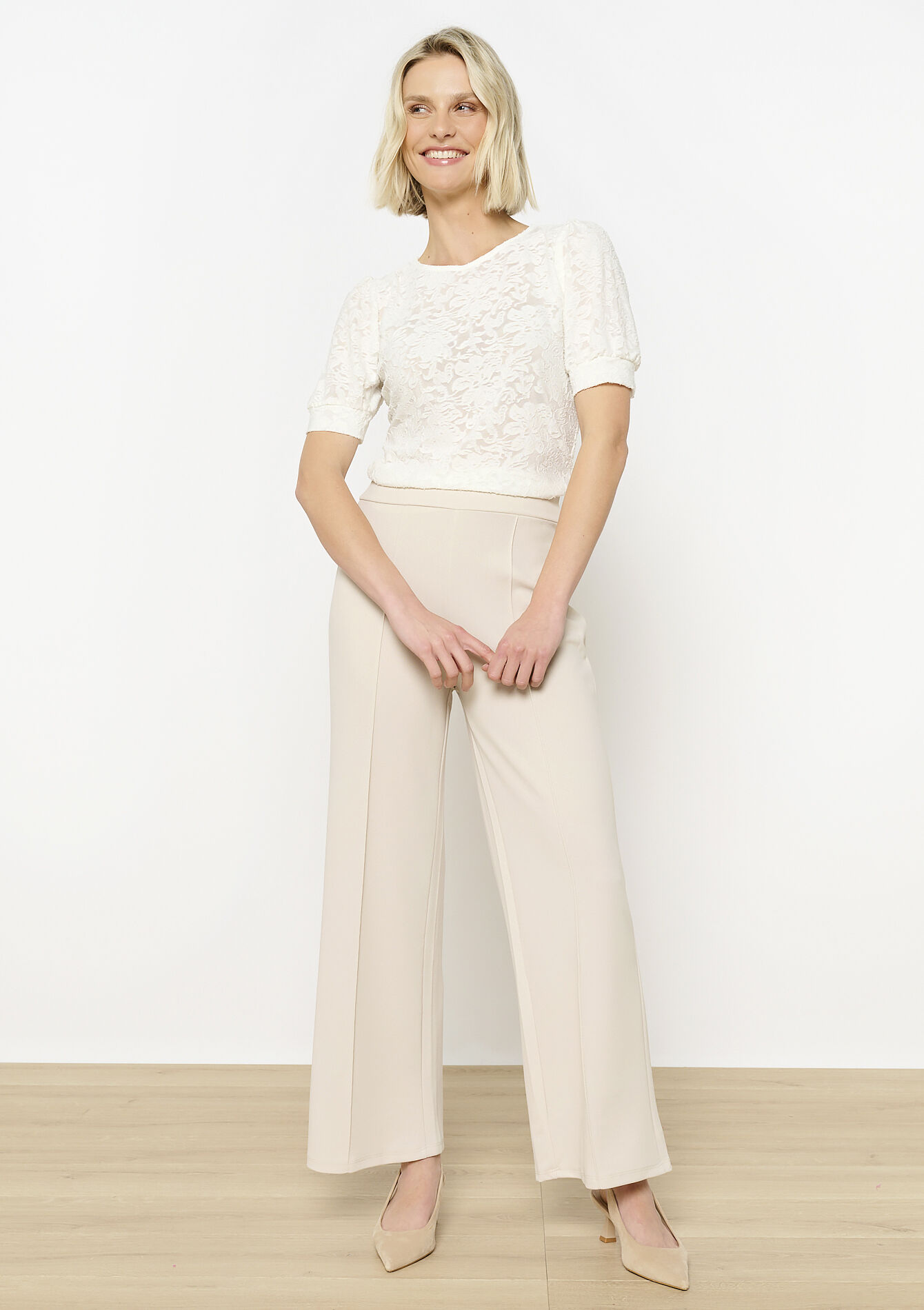 High-waisted fluid trousers, High-waisted fluid trousers - LT BEIGE - 06600947_2527