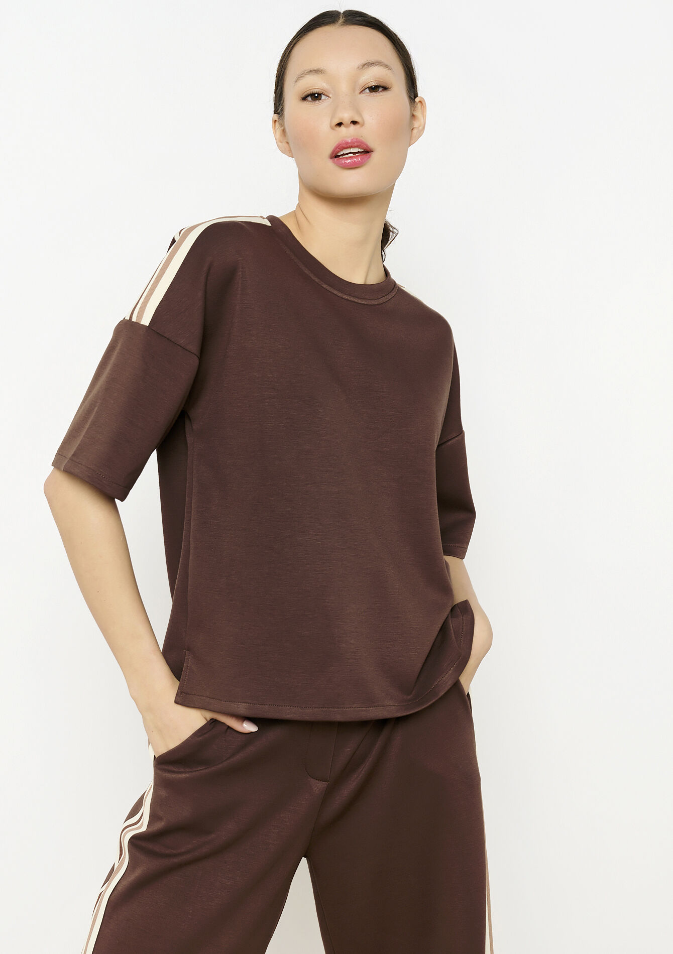 T-shirt in sweatstof, T-shirt in sweatstof - CHOCOLATE - 15100359_3715