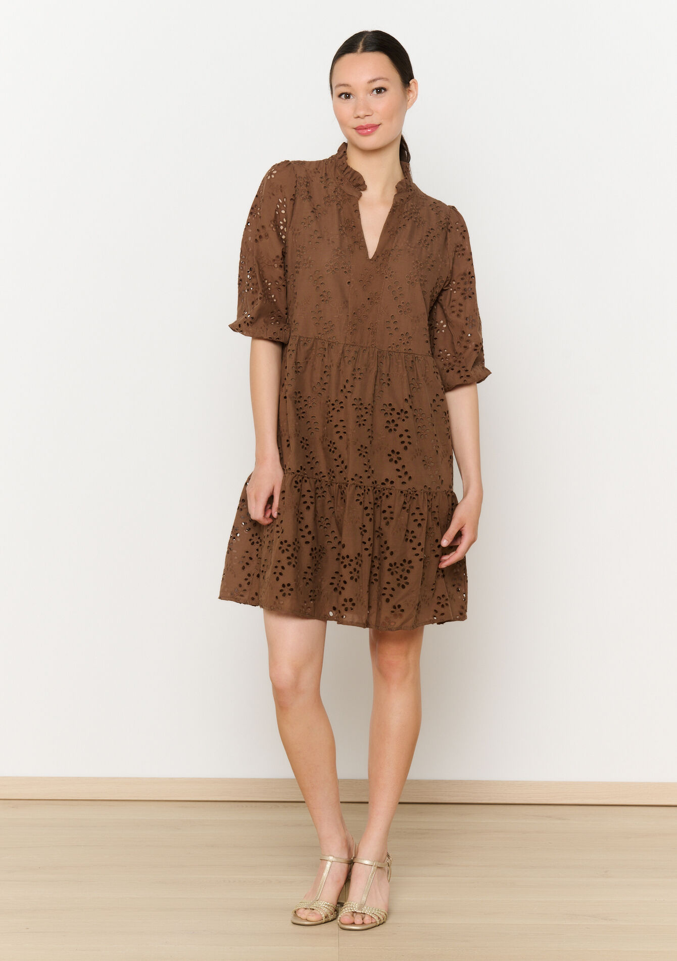 Geborduurde korte jurk, Geborduurde korte jurk - BROWN DARK CHOCOLATE - 08104069_3720