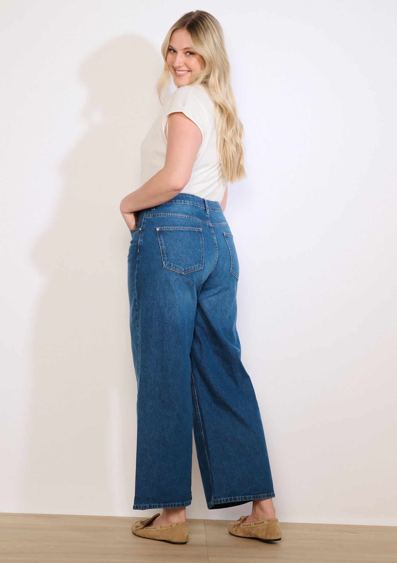 High-waist wide jeans - MEDIUM BLUE - 22000656_0500