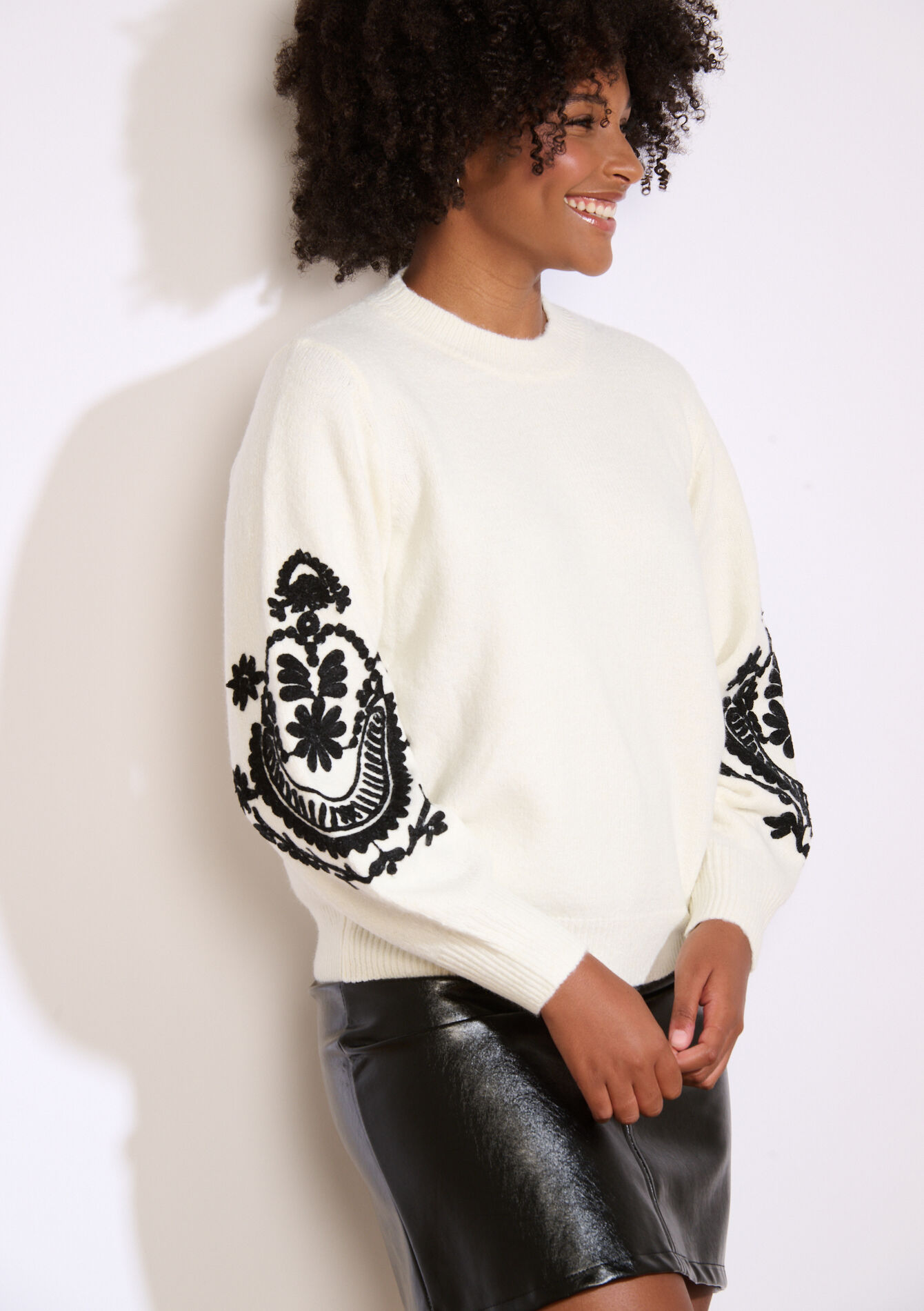 Gebreide trui met borduursel, Gebreide trui met borduursel - OFFWHITE - 04007036_1001