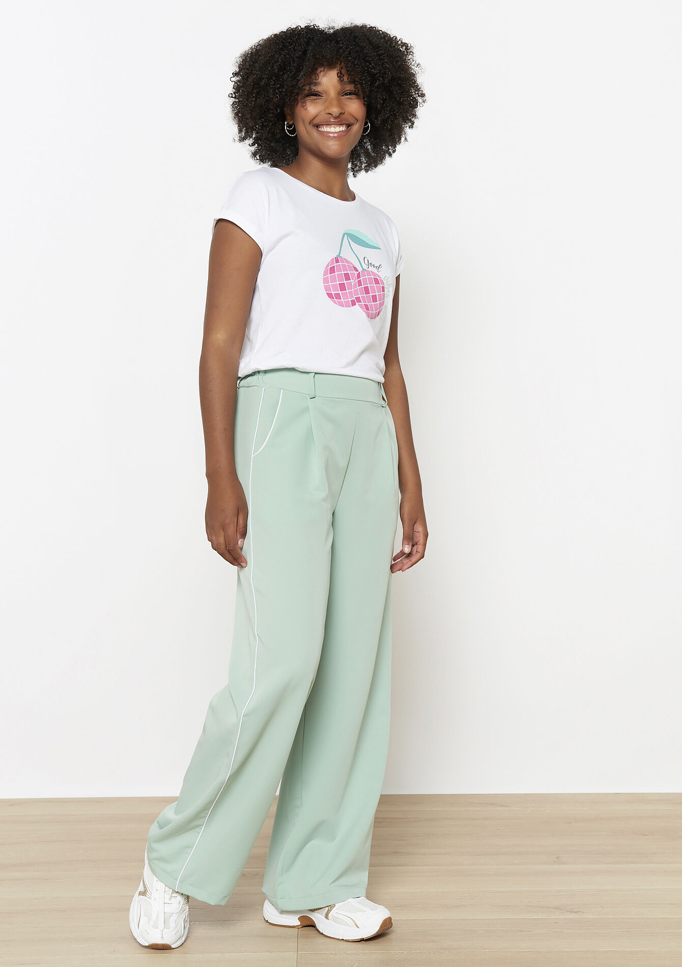 Soepelvallende contrastbroek - ALMOND GREEN - 06600967_1724