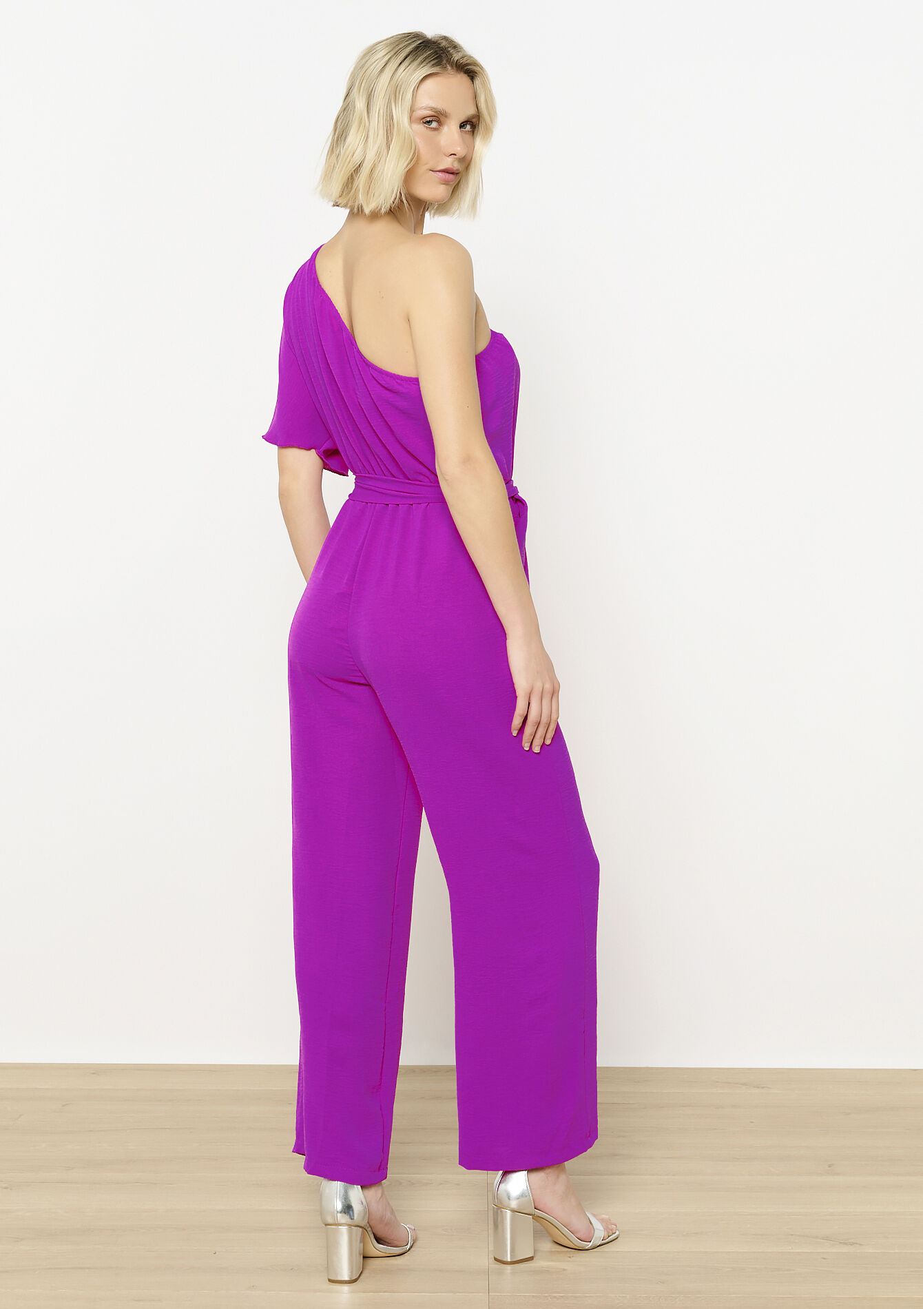Asymmetrische jumpsuit met volantmouw, Asymmetrische jumpsuit met volantmouw - VIOLINE - 06004621_2576
