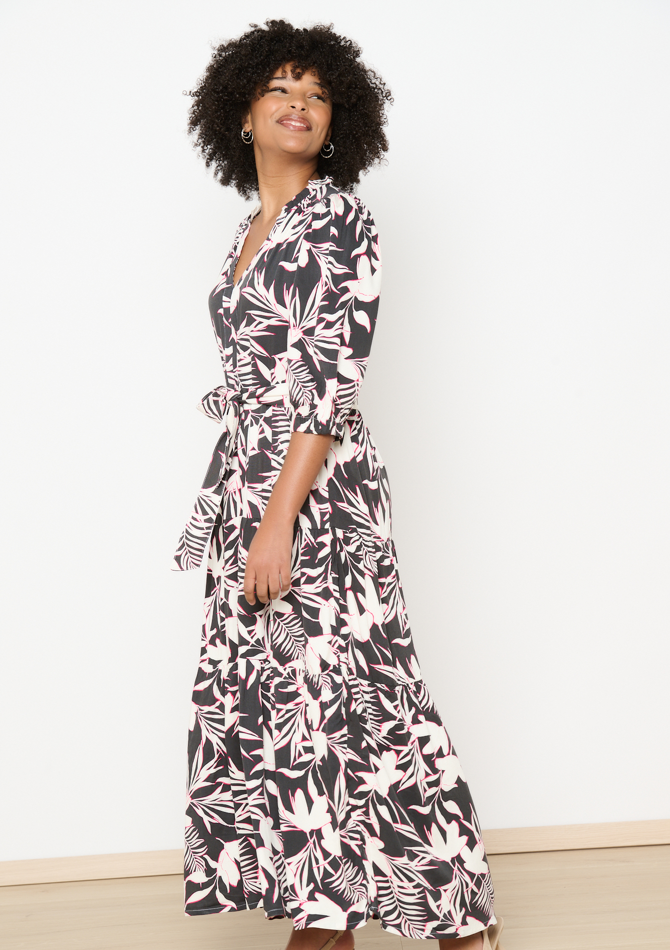 Maxi dress with floral print, undefined - BLACK - undefined