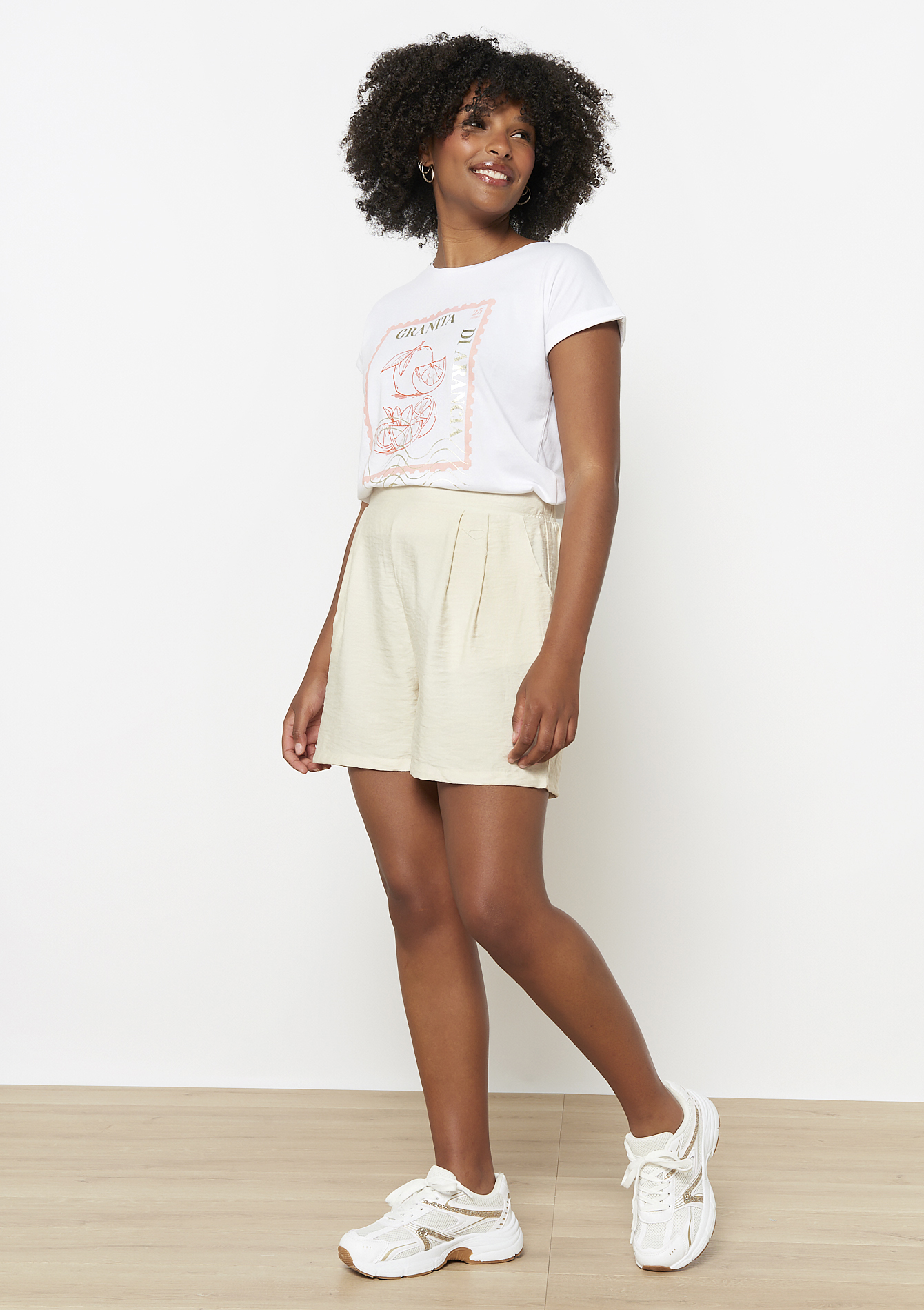 Losvallende short, undefined - LT BEIGE - undefined