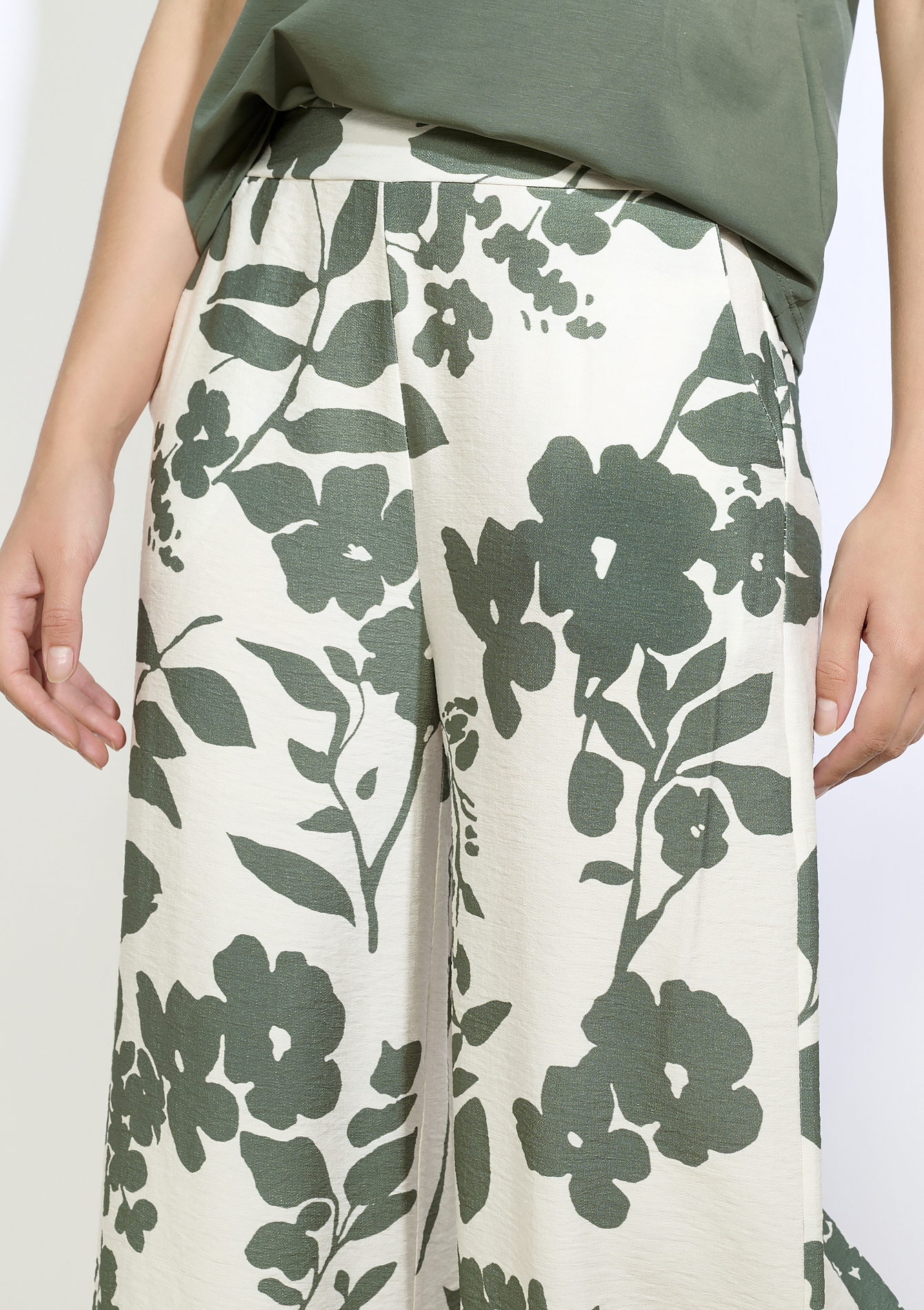Wide floral printed trousers, undefined - KHAKI MED - undefined