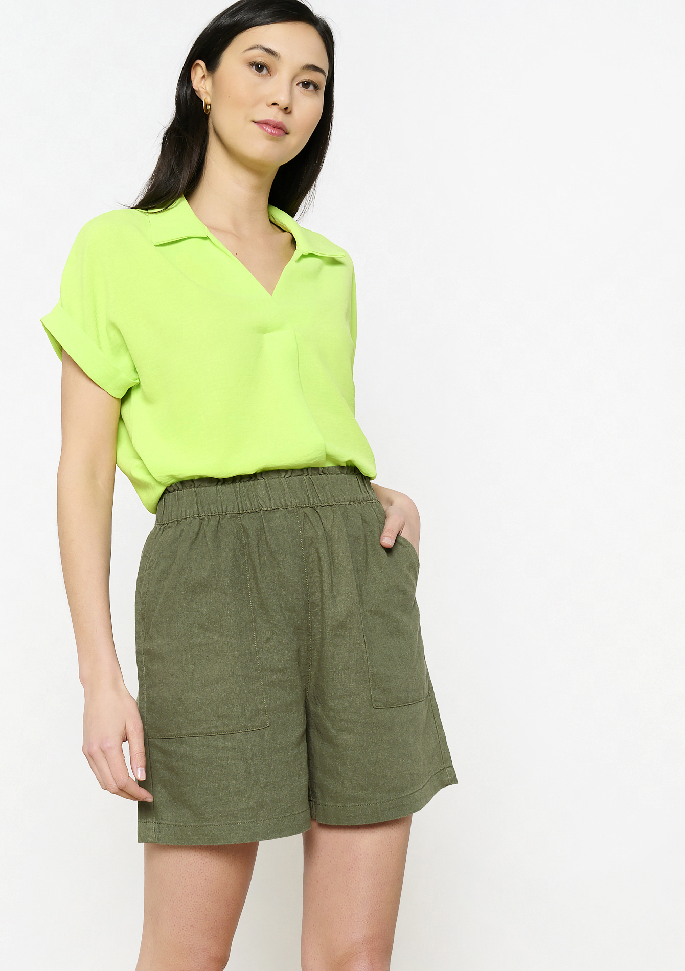 Short en lin décontracté, undefined - KHAKI MED - undefined