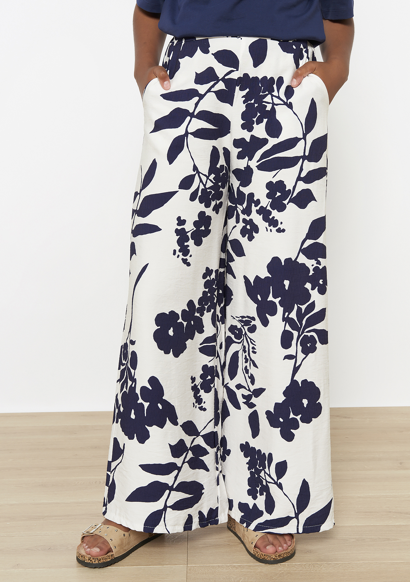 Wide floral printed trousers, undefined - NAVY BASIC - undefined
